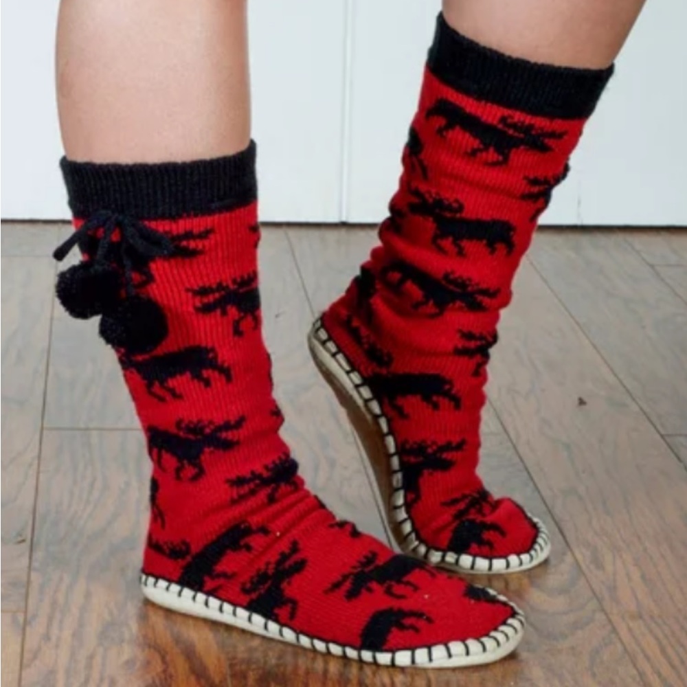 ❤️Lazy One , Sock Mukluk Slippers Size 9